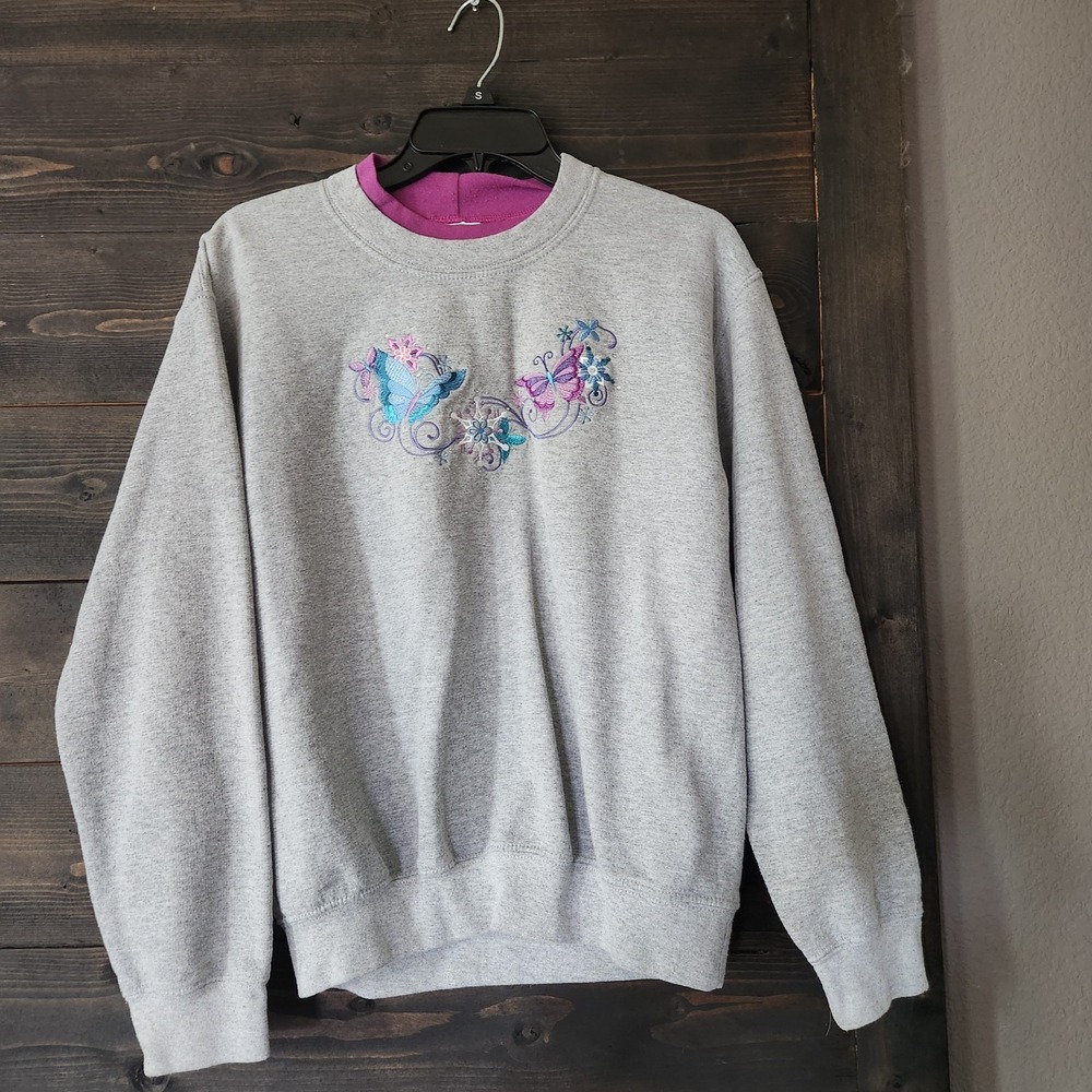 VintageY2K Embroidered Butterfly Gray‎ Double Crewneck Womens Size Small Girlie